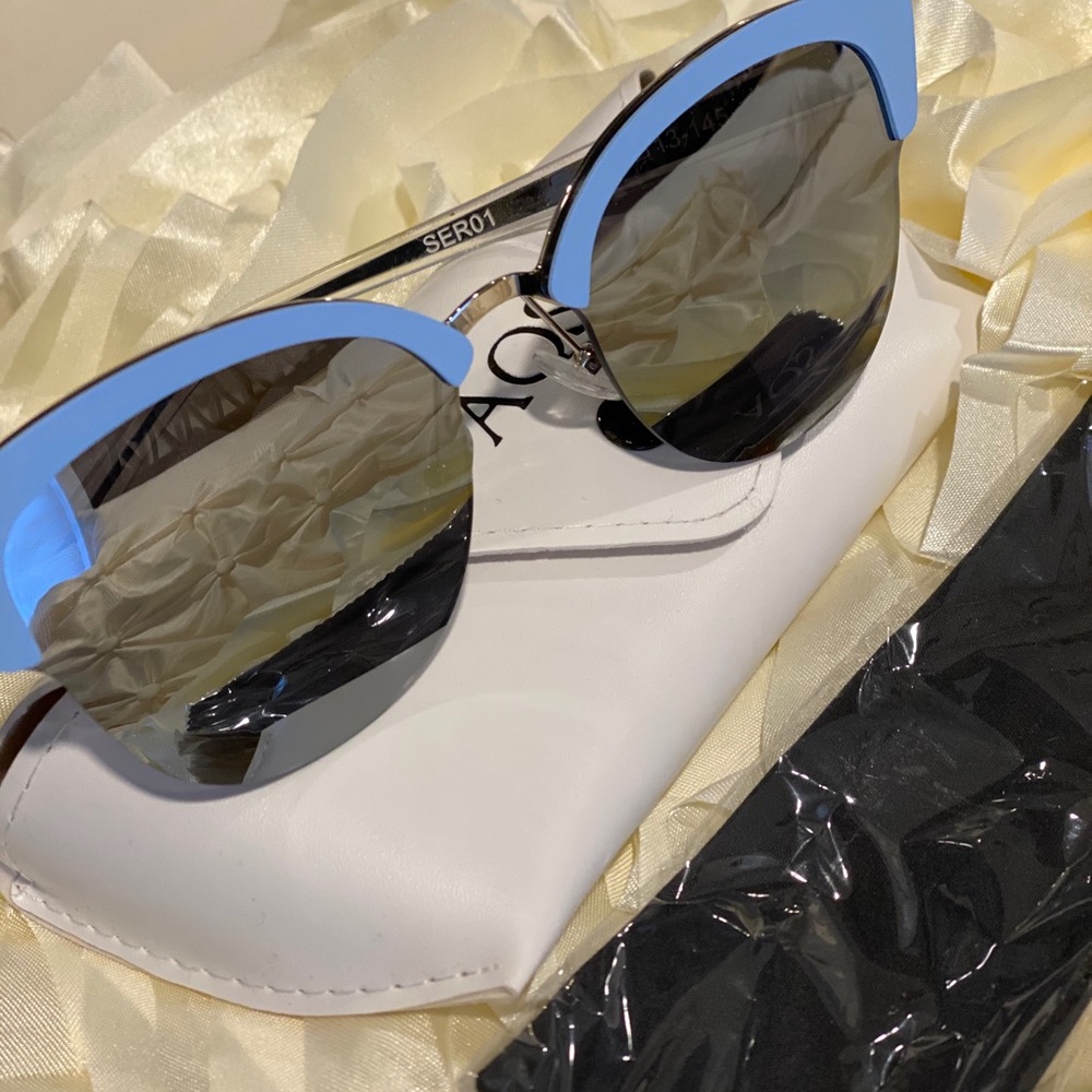 AQUASWiSS Serena 70mm Polarized cat eye.  🕶new
